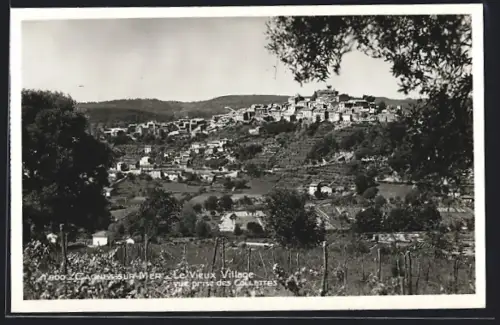 AK Cagnes-sur-Mer, le Vieux Village vue prise des Collettes