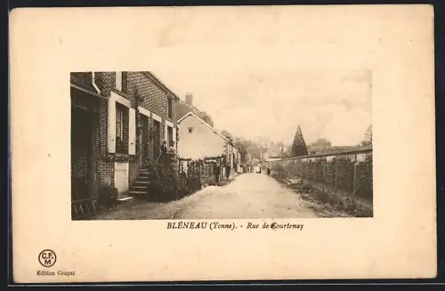 AK Bléneau, Rue de Courtenay, Strassenpartie