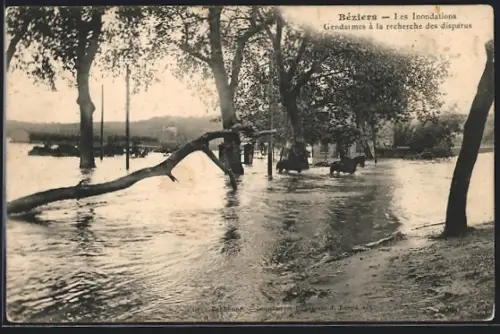 AK Béziers, Les Inondations Gendarmes á la recherche des disparus