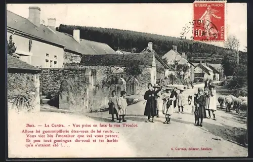 AK Buis, Le Centre, Vue prise en face la rue Troulot