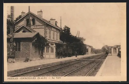 AK Presles-Courcelles, La Gare, Bahnhof