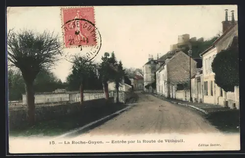 AK La Roche-Guyon, Entrée par la Route de Vétheuil