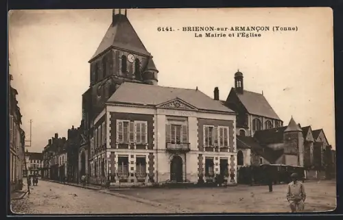 AK Brienon-sur-Armancon, La Mairie et l`Eglise