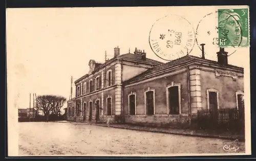 AK Nuits-sous-Raviéres, Bahnhofsgebäude, la Gare