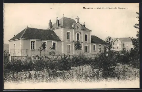 AK Mesvres, Mairie et Ecole de Garcons