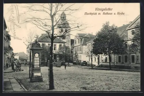 AK Königslutter, Marktplatz mit Rathaus und Kirche, Wettersäule