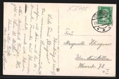 AK Ilsenburg /Harz, Ortspartie mit Bergen