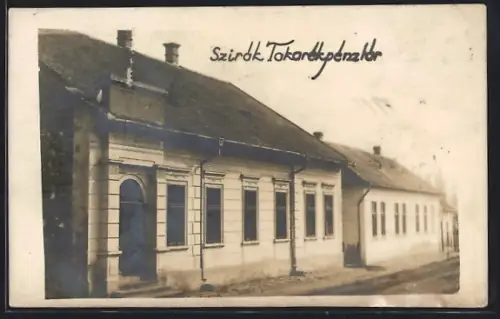 AK Szirak, Tokarékpénztár