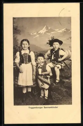 AK Toggenburger Sennenkinder in Trachten
