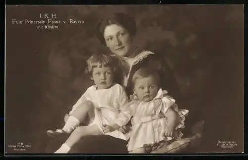 AK Prinzessin Franz von Bayern mit ihren Kindern