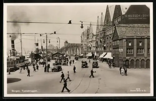 AK Bergen, Tyskebryggen, Strassenansicht, O. Nilssen & Son, Bergens Notforretning