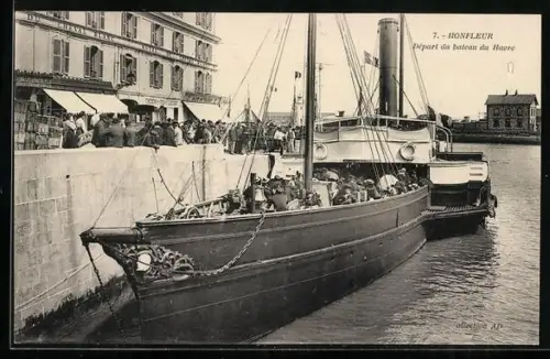 AK Honfleur, Départ du bateau du Havre