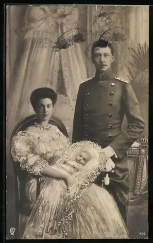AK Kronprinz Wilhelm von Preussen in Uniform mit seiner Familie