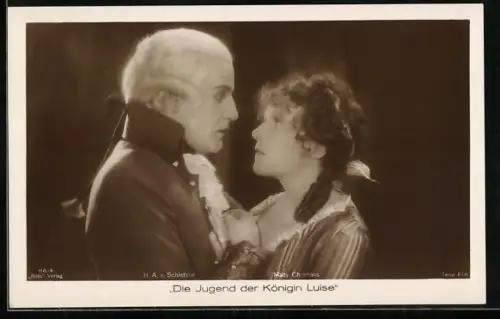 AK Schauspielerin Mady Christians mit H. A. v. Schlettow in einer Filmszene aus Die Jugend der Königin Luise