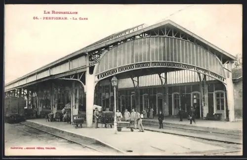 AK Perpignan, Le roussillon, La Gare, Bahnhof