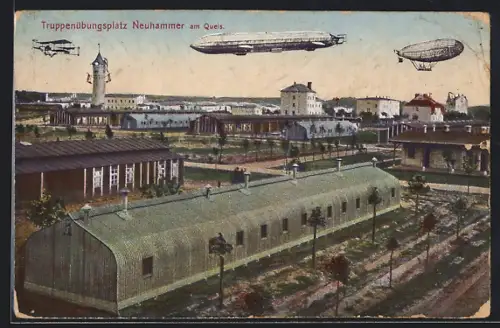 AK Neuhammer am Queis, Truppenübungsplatz mit Flugzeug und Zeppelin in der Luft