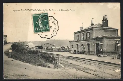 AK Lillebonne /Seine-Inf., La Gare et la Route des Forges, Bahnhof