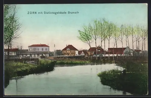 AK Zorn, Ortspanorama mit Stationsgebäude Brumath