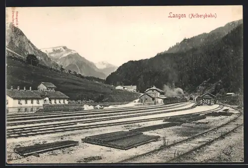 AK Langen / Arlbergbahn, Gleispartie mit Blick zum Bahnhof