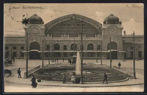 AK Basel, Bundesbahnhof, Wasserfontaine