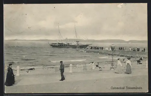 AK Travemünde, Strandpartie mit Anlegestelle