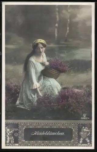 Foto-AK GL Co 3587 /4: Haideblümchen, Junge Frau pflückt Heide