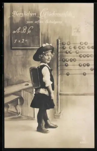 Foto-AK GL Co Nr. 6355/1: Kleines Mädchen an ihrem ersten Schultag