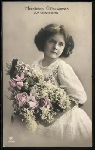 Foto-AK GL Co Nr. 2989/1: Mädchen mit Rosen- und Fliederblüten, Geburtstag
