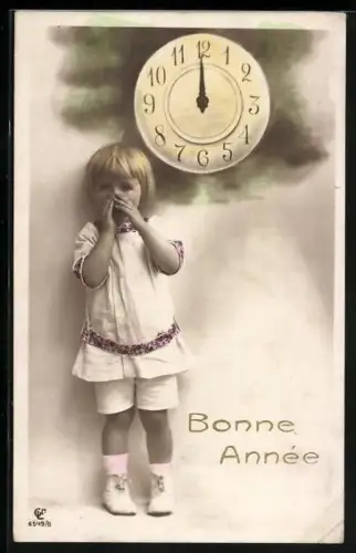 Foto-AK GL Co Nr. 6549/6: Kind vor einer Uhr um Mitternacht, Bonne Année