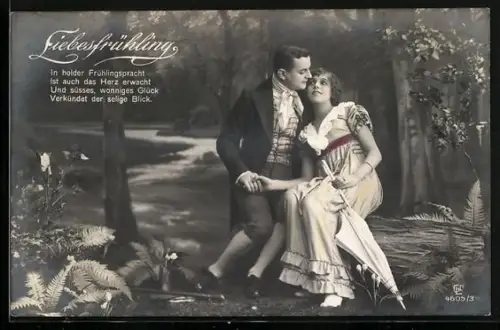 Foto-AK GL Co Nr. 4605/3: Liebespaar im Frühlingswald