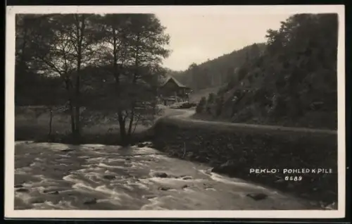 AK Peklo, Pohled k pile