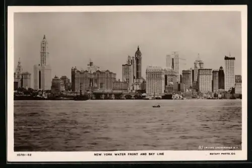 AK New York, NY, Water Front and Sky Line