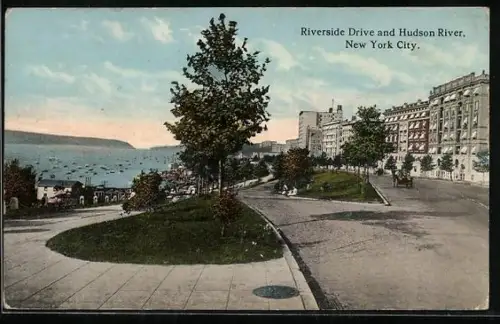 AK New York, NY, Riverside Drive and Hudson River