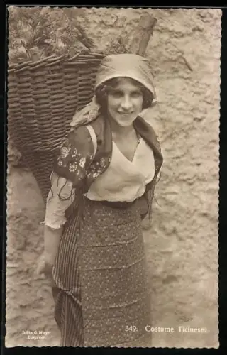 AK Tessin, Costume Ticinese, Schweizerin mit Korb