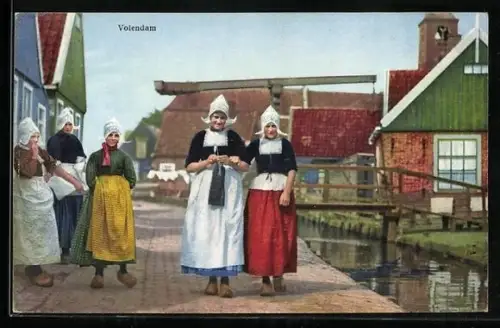 Künstler-AK Photochromie Nr. 4479: Volendam, Holländerinnen in Tracht