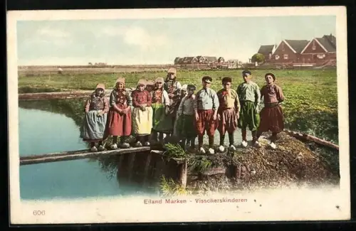 AK Marken, Niederländische Fischerskinder in Holzschuhen
