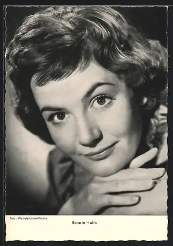 AK Schauspielerin Renate Holm, Gesicht auf Hand liegend