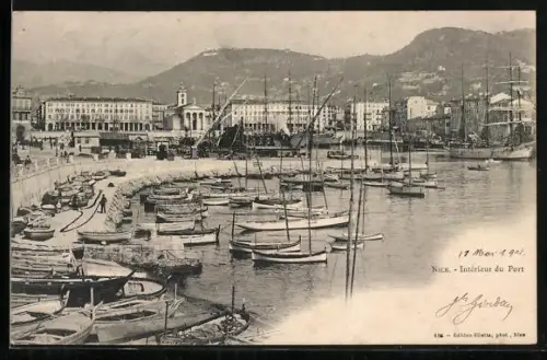 AK Nice, Interieur du Port