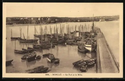 AK Morgat, Le Port et le Mole