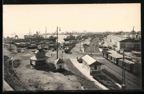 AK Valencia, Hafen aus der Vogelschau, mit Bahngleisen u. Pavillon