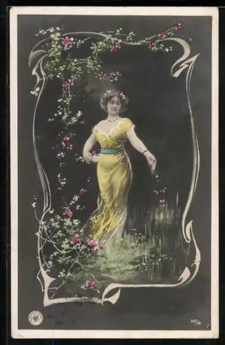 Foto-AK NPG Nr. 367/10: Fräulein im Kleid mit Blüten