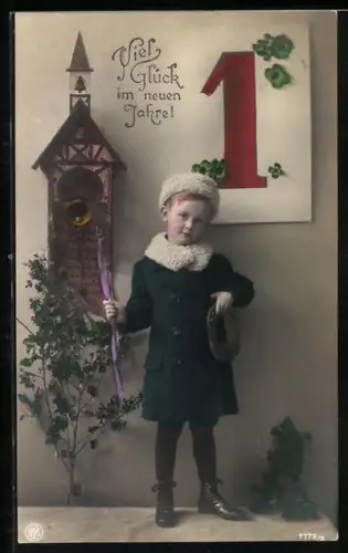 Foto-AK NPG Nr. 7772/2: Junge im Mantel vor Kalender, Neujahrsgruss
