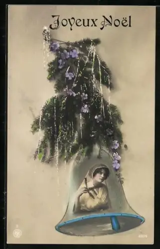 Foto-AK NPG Nr. 2605: Junge Frau in Glocke, Tannenzweig, Weihnachtsgruss
