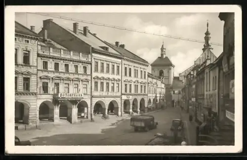 AK Jaromer, Strassenpartie mit Fotoatelier