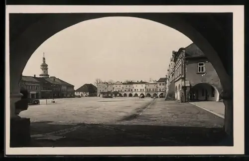 AK Nové Mesto n. Met, Námestí