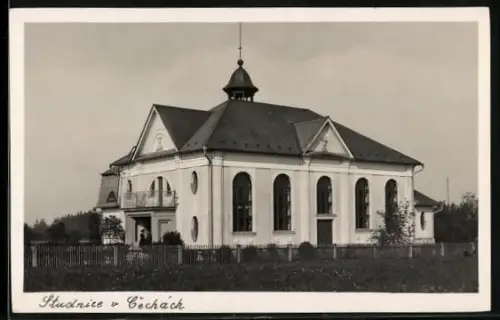 Foto-AK Studnice v Cechach, Partie an einem Gebäude