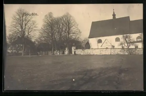 AK Bausin, Partie an der Kirche