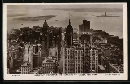 AK New York, NY, Broadway, Dowtown, And Entrace to Harbor