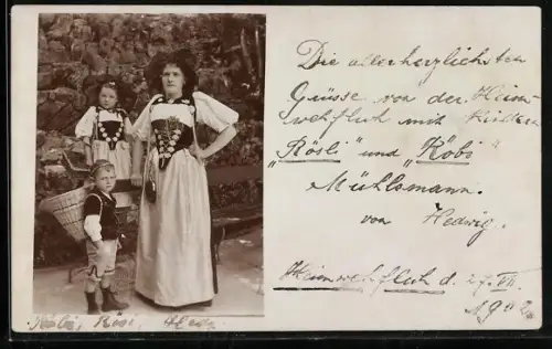 Foto-AK Schweiz, Mutter und Kinder in Tracht, 1902