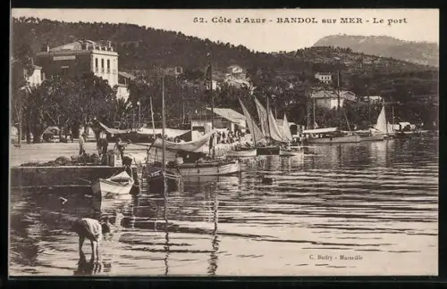 AK Bandol sur Mer, Le Port